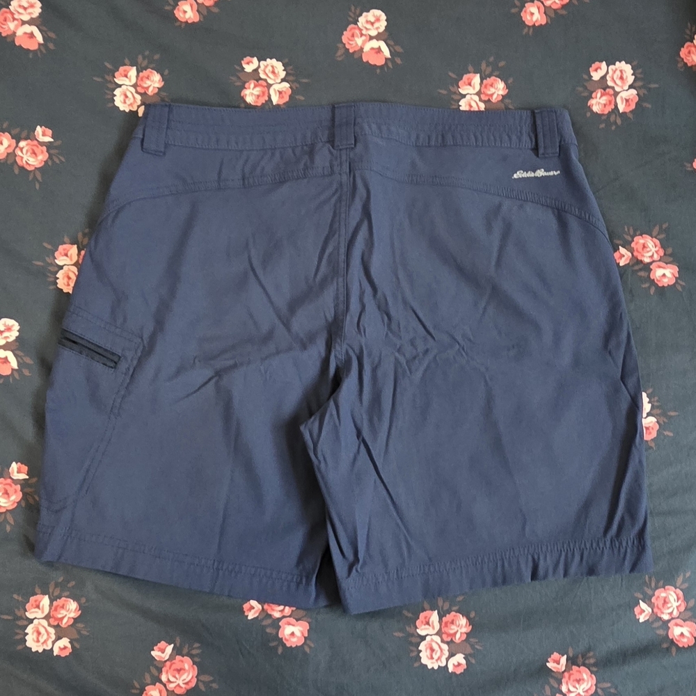 Eddie Bauer Women's Blue Cargo Shorts - Picture 2 of 3